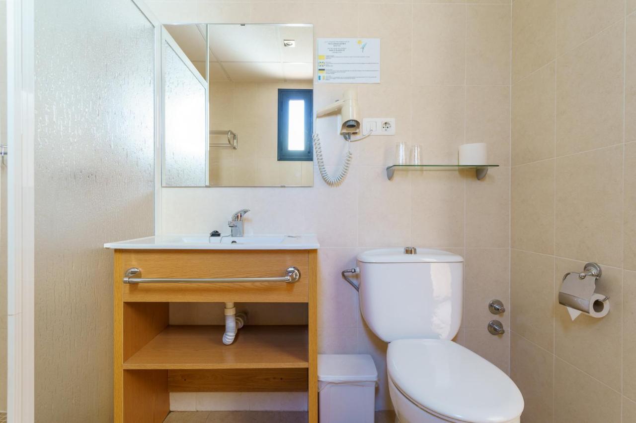 Hostal Costabella Powered By Faro Homes Fuengirola Luaran gambar