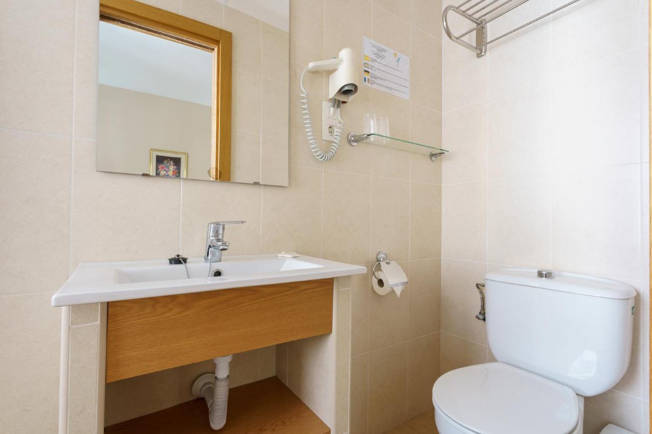 Hostal Costabella Powered By Faro Homes Fuengirola Luaran gambar